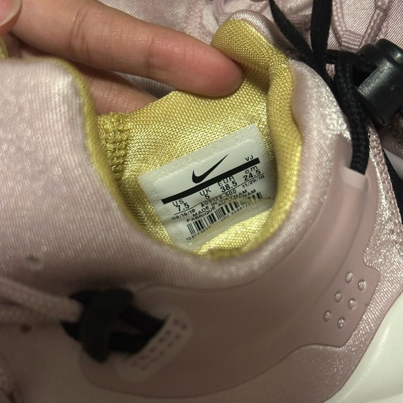 Nike Huarache Run Ultra Trainers Sneakers - Picture 5 of 7